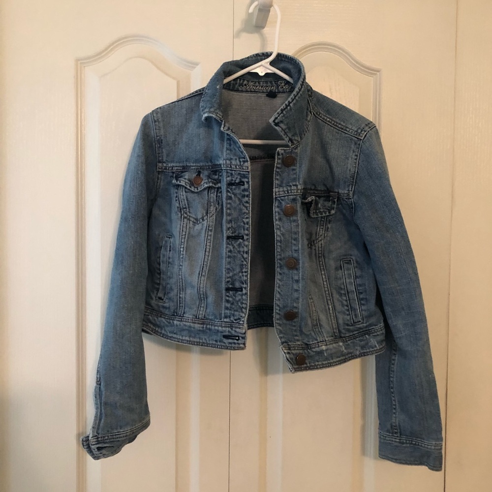 Last Call! 🎉 Women’s American Eagle denim jacket